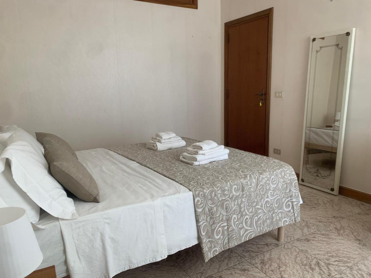 Porta Napoli Rooms Lecce Exterior foto